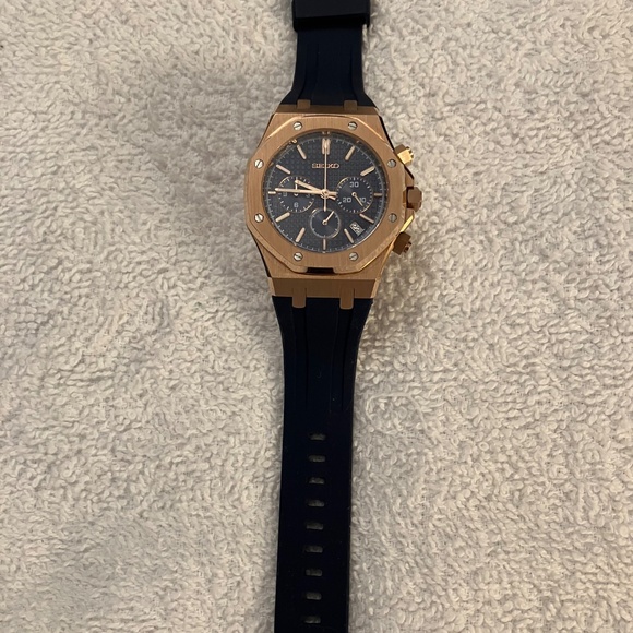 Mens Watch - Picture 5 of 5